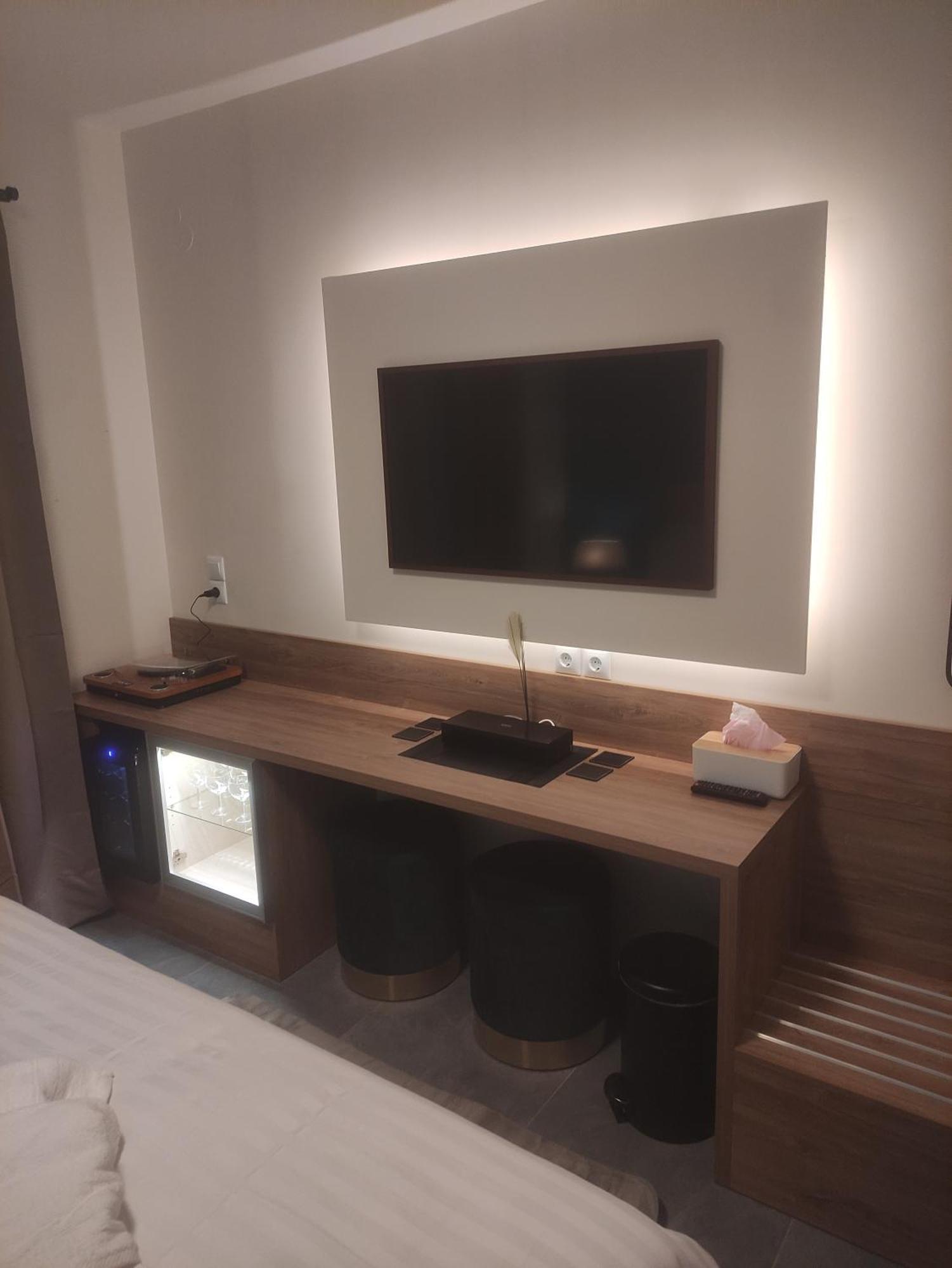Iqoqo Hotels - Luxury Suites יואנינה מראה חיצוני תמונה
